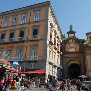 Apartamento Piazza Dante 22, Nápoles